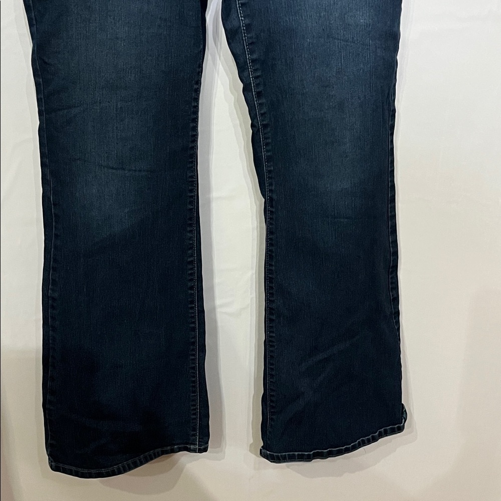 Jennifer Lopez Dark Blue Denim size 8. Inseam 32”. - Picture 2 of 9
